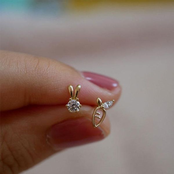 stud 925 sterling silver french simple inlaid crystal cartoon carrot earrings women creative party jewelry gift 2021, Golden;silver
stud 925 sterling silver french simple inlaid crystal cartoon carrot earrings women creative party jewelry gift 2021, Golden;silver