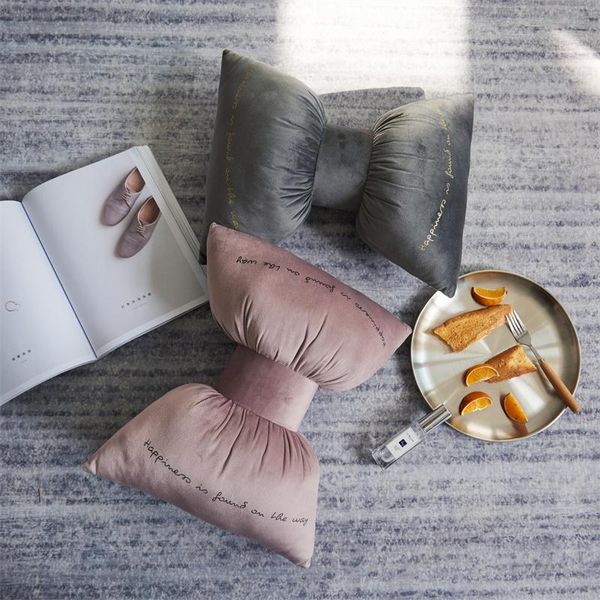 pillow velvet bowtie simple multi-functional sofa cushion waist for home car decorative dakimakura hugs 40*31cm
pillow velvet bowtie simple multi-functional sofa cushion waist for home car decorative dakimakura hugs 40*31cm