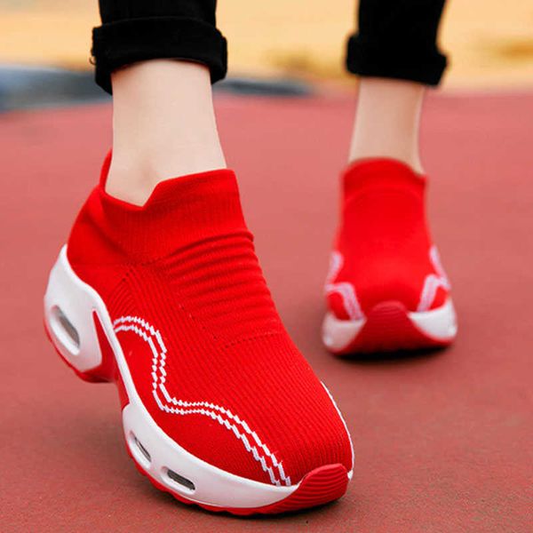 classic luxury woman sneakers casual running shoes knit sock breathable mesh platform women slip on soft ladies flats sports big size 42 des
classic luxury woman sneakers casual running shoes knit sock breathable mesh platform women slip on soft ladies flats sports big size 42 des