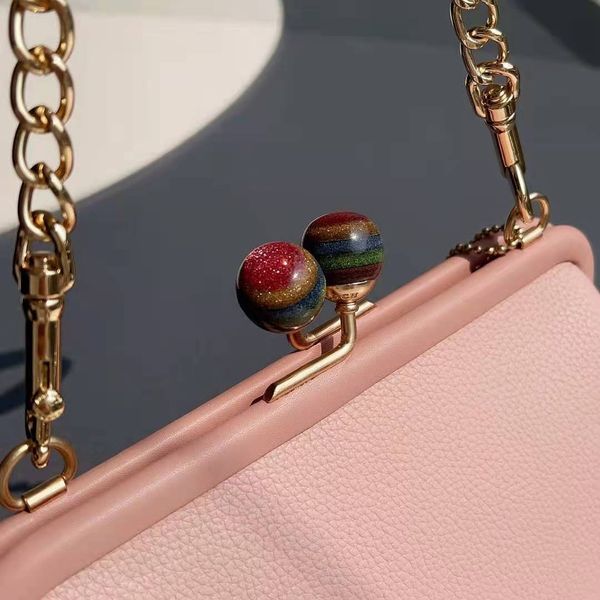 women luxurys designers bags 2021 crossbody bag handbag designer handbags zhouzhoubao123 purse wallet color pure family's printed kiss
women luxurys designers bags 2021 crossbody bag handbag designer handbags zhouzhoubao123 purse wallet color pure family's printed kiss