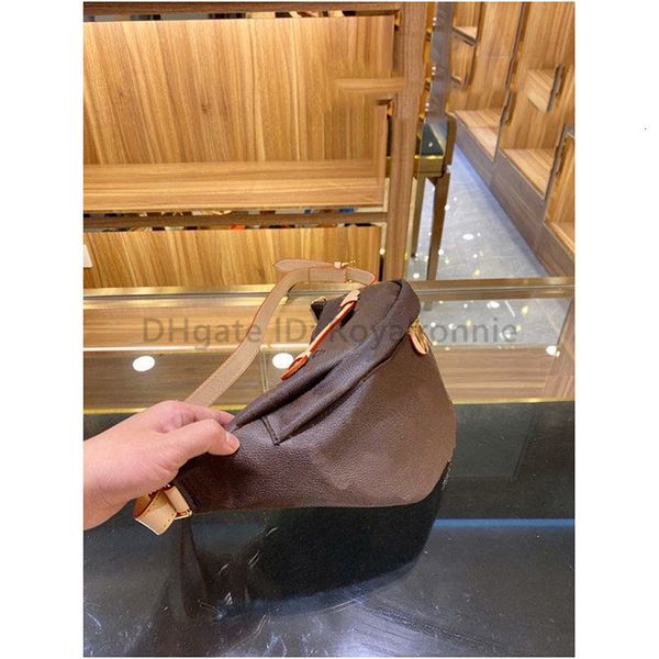 20ss luxury designer women fashion classic cross body bags letter metallic artwork causcal shoulder florals chest pack pocket lady handbags
20ss luxury designer women fashion classic cross body bags letter metallic artwork causcal shoulder florals chest pack pocket lady handbags