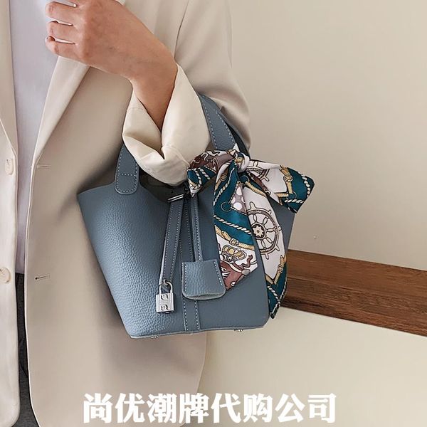 luxury herme handbags and storage way women's net red popular bag fashion portable bucket versatile girl's hand
luxury herme handbags and storage way women's net red popular bag fashion portable bucket versatile girl's hand