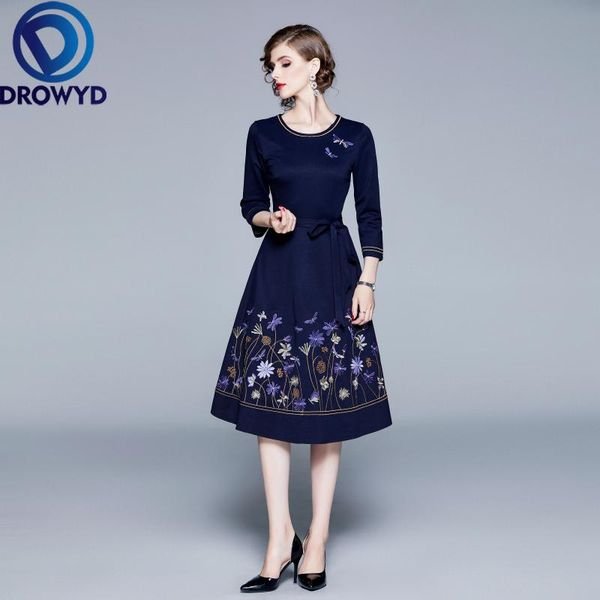 casual dresses autumn blue embroidered midi dress for women slim long sleeve o-neck floral bandage elegant party vestidos, Black;gray
casual dresses autumn blue embroidered midi dress for women slim long sleeve o-neck floral bandage elegant party vestidos, Black;gray