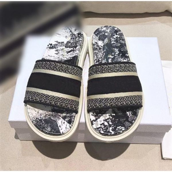 slippers 2021 women summer embroided flat flowers brand designer fashion females slides platform soft sloe outside casual shoes, Black
slippers 2021 women summer embroided flat flowers brand designer fashion females slides platform soft sloe outside casual shoes, Black