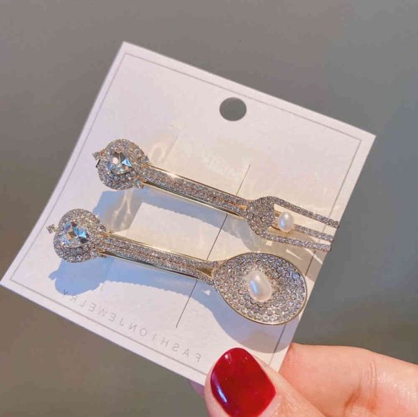 21 fork pearl rhinestone hairpin word clip bangle edge korean east gate fashion hair accessories women's, Golden;silver
21 fork pearl rhinestone hairpin word clip bangle edge korean east gate fashion hair accessories women's, Golden;silver