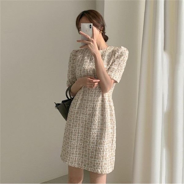 casual dresses plaid tweed dress women luxury elegant runway mini vintage high waist summer short puff sleeve designer b083, Black;gray
casual dresses plaid tweed dress women luxury elegant runway mini vintage high waist summer short puff sleeve designer b083, Black;gray