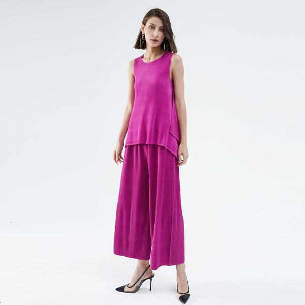 2021 new pleated suit summer clothes for women comfortable breathable sleeveless t-shirt trousers piece sets womens outfits wd3z, White
2021 new pleated suit summer clothes for women comfortable breathable sleeveless t-shirt trousers piece sets womens outfits wd3z, White