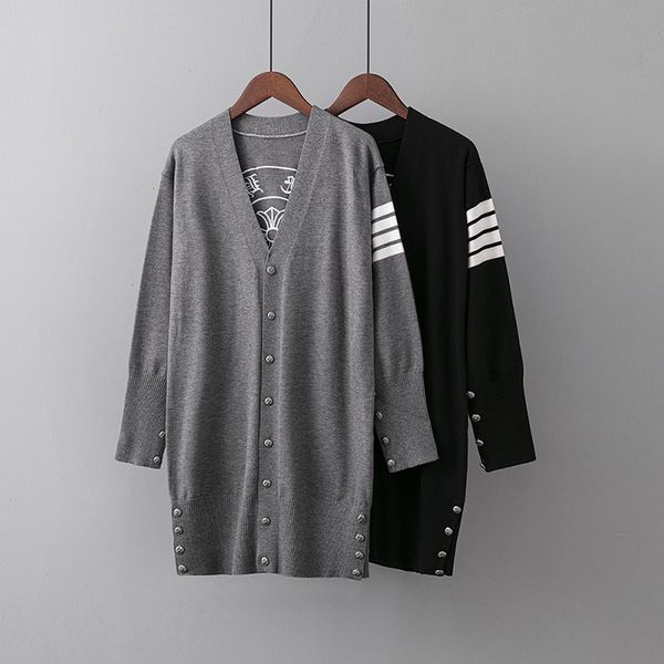 2021 spring autumn new embroidery net red knitted cardigan women's medium and long loose lazy sweater coat, White;black
2021 spring autumn new embroidery net red knitted cardigan women's medium and long loose lazy sweater coat, White;black