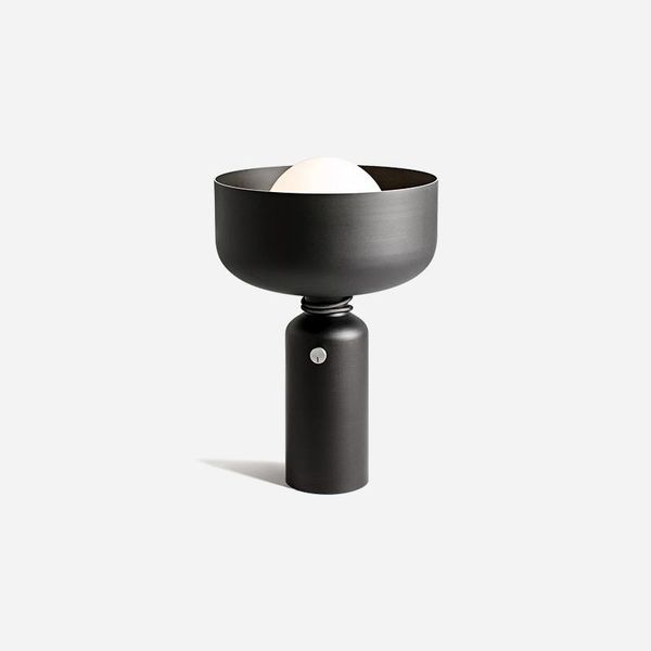 modern nordic living room table lamp creative personality bedroom study bedside table lamp model room villa designer lamps
modern nordic living room table lamp creative personality bedroom study bedside table lamp model room villa designer lamps