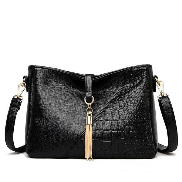 cross body 2021 simple crocodile pattern messenger bag soft leather temperament all-match female fashion tassel single shoulder
cross body 2021 simple crocodile pattern messenger bag soft leather temperament all-match female fashion tassel single shoulder