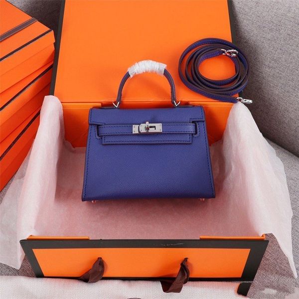 handbag women luxurys designers bags 2021 crossbody bag shoulder style strap interior compartmen purse zhouzhoubao123
handbag women luxurys designers bags 2021 crossbody bag shoulder style strap interior compartmen purse zhouzhoubao123