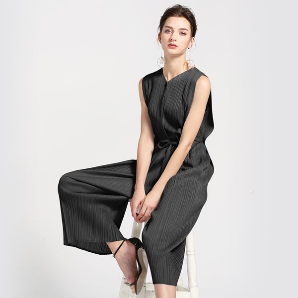 2021 summer overalls new high waist tie pleated black sleeveless was thin wide leg elegant jumpsuit for women 617x, White
2021 summer overalls new high waist tie pleated black sleeveless was thin wide leg elegant jumpsuit for women 617x, White