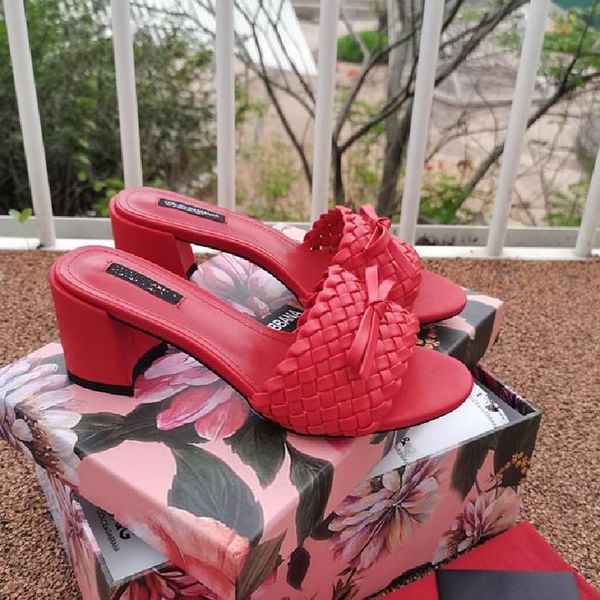 luxury brand designer women sandal loose classic style beige cross chunky high heel black white check grid pattern open toe knitting leather
luxury brand designer women sandal loose classic style beige cross chunky high heel black white check grid pattern open toe knitting leather