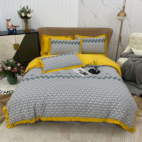 2021 fashion yellow designer bedding set cover boho bed comforters sets cover bedding sheet with 2 pillow cases
2021 fashion yellow designer bedding set cover boho bed comforters sets cover bedding sheet with 2 pillow cases