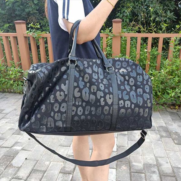 duffel bags black leopard print portable travel bag pu handle shoulder strap luggage large capacity handbags
duffel bags black leopard print portable travel bag pu handle shoulder strap luggage large capacity handbags