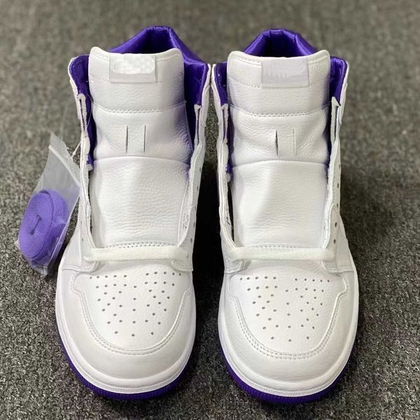 2021 authentic 1 og wmns court purple 1s man athletic shoes cd0461-151 white retro sport sneakers with original box size 7-13, White;red
2021 authentic 1 og wmns court purple 1s man athletic shoes cd0461-151 white retro sport sneakers with original box size 7-13, White;red