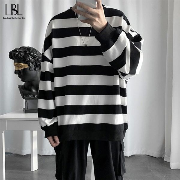 lovers sweatshirts men casual loose sweatshirts oversized spring streetwear striped male hiphop winter homme clothing 210818, Black
lovers sweatshirts men casual loose sweatshirts oversized spring streetwear striped male hiphop winter homme clothing 210818, Black