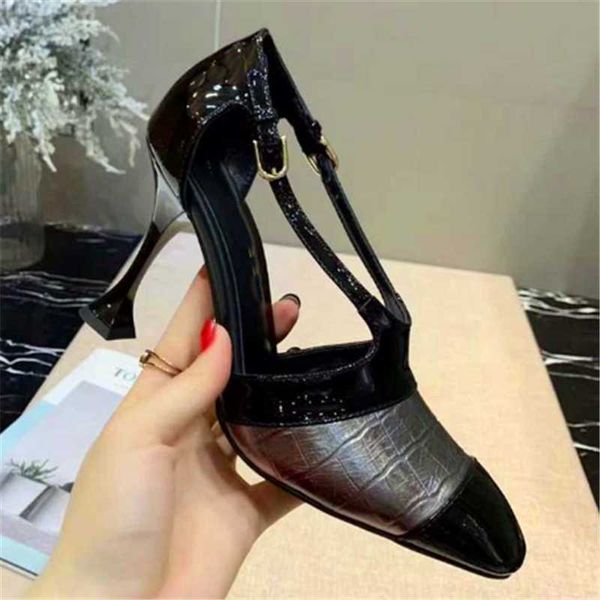sandals stone pattern buckle leather mixed colours round toe splicing alien high heel women's shoes, Black
sandals stone pattern buckle leather mixed colours round toe splicing alien high heel women's shoes, Black