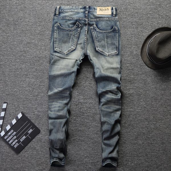 designer slim fashion fit blue color cotton denim pants ripped for men patch design classical jeans g9kt
designer slim fashion fit blue color cotton denim pants ripped for men patch design classical jeans g9kt