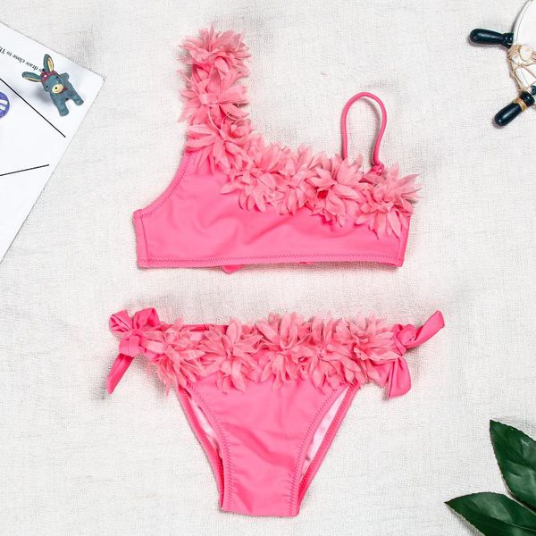 one-piece suits the female children swimsuit split baby pink lace bikini xyy-135
one-piece suits the female children swimsuit split baby pink lace bikini xyy-135