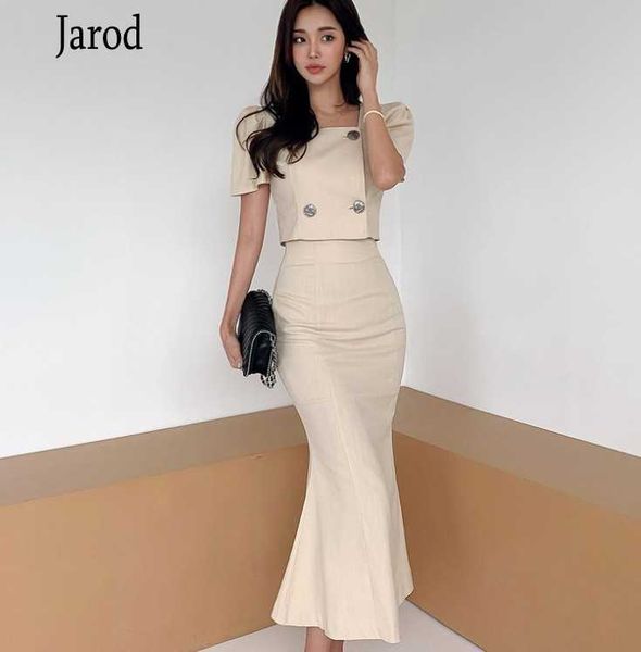 korean autumn women 2 piece set office ol elegant square collar short sleeve crop +high waist mermaid bodycon skirt set 210526, White
korean autumn women 2 piece set office ol elegant square collar short sleeve crop +high waist mermaid bodycon skirt set 210526, White