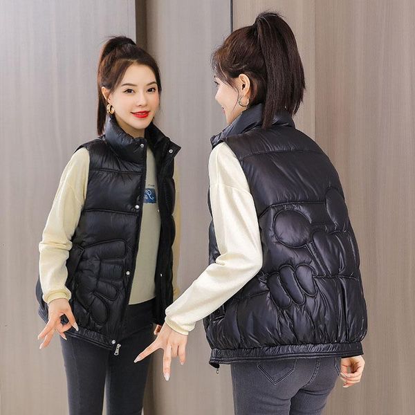 women's vests 21 winter sleeveless cotton vest women stand collar zipper pockets padded jacket loose korean waistcoat feminina cx1986, Black;white
women's vests 21 winter sleeveless cotton vest women stand collar zipper pockets padded jacket loose korean waistcoat feminina cx1986, Black;white