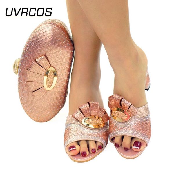 dress shoes 2021 selling italian design african lastest special appliques style champagne color party wedding ladies sandal and bag set, Black
dress shoes 2021 selling italian design african lastest special appliques style champagne color party wedding ladies sandal and bag set, Black