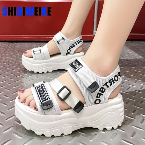 platform women sandals 2021 summer leather buckle thick bottom letter women beach sandal chunky woman shoes white black green
platform women sandals 2021 summer leather buckle thick bottom letter women beach sandal chunky woman shoes white black green