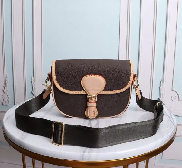 luxury fashion clamshell bag small handbag lady famous brand designer messenger bag lady shoulder bag leather chain lady handbag size:21x16x, Black;red
luxury fashion clamshell bag small handbag lady famous brand designer messenger bag lady shoulder bag leather chain lady handbag size:21x16x, Black;red