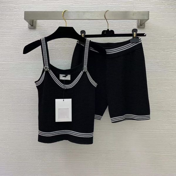 women's two piece pants 2022 spring summer striped print and shorts brand same style 2 pieces sets 0223-10, White
women's two piece pants 2022 spring summer striped print and shorts brand same style 2 pieces sets 0223-10, White