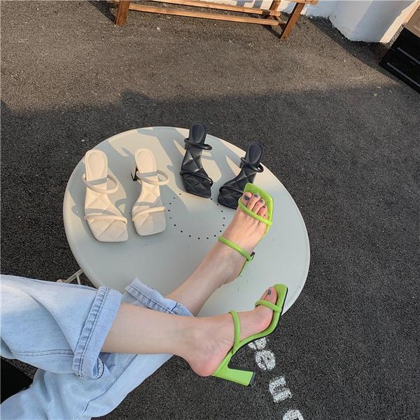 slippers 2021 summer thin belt square head thick heel middle one line high heel, women's sandal, korean version, Black
slippers 2021 summer thin belt square head thick heel middle one line high heel, women's sandal, korean version, Black