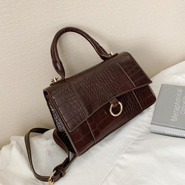 crocodile pattern tote bag vintage 2021 new pu leather women's designer handbag travel shoulder messenger bag
crocodile pattern tote bag vintage 2021 new pu leather women's designer handbag travel shoulder messenger bag