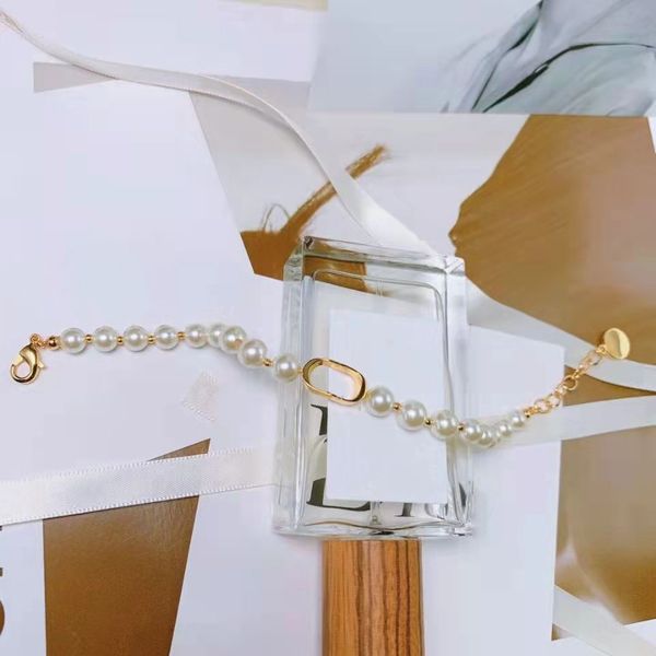 luxurys designer bracelet fashion classic women's bracelets to give a lover charming and temperament boutique jewelry gift ni271n, Golden;silver
luxurys designer bracelet fashion classic women's bracelets to give a lover charming and temperament boutique jewelry gift ni271n, Golden;silver