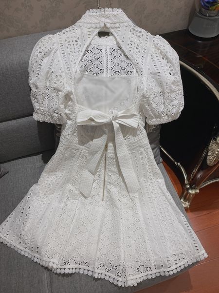 2021 new backless white hollow out lace women summer elegant sleeve short runway designers 0sn6, Black;gray
2021 new backless white hollow out lace women summer elegant sleeve short runway designers 0sn6, Black;gray