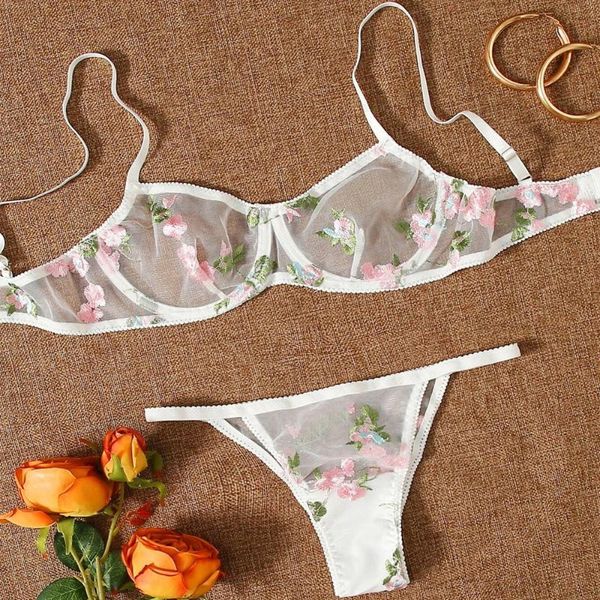 bras sets exotic costumes lace women's underwear set floral embroidery mesh sensual lingerie female perspective panties and bra, Red;black
bras sets exotic costumes lace women's underwear set floral embroidery mesh sensual lingerie female perspective panties and bra, Red;black