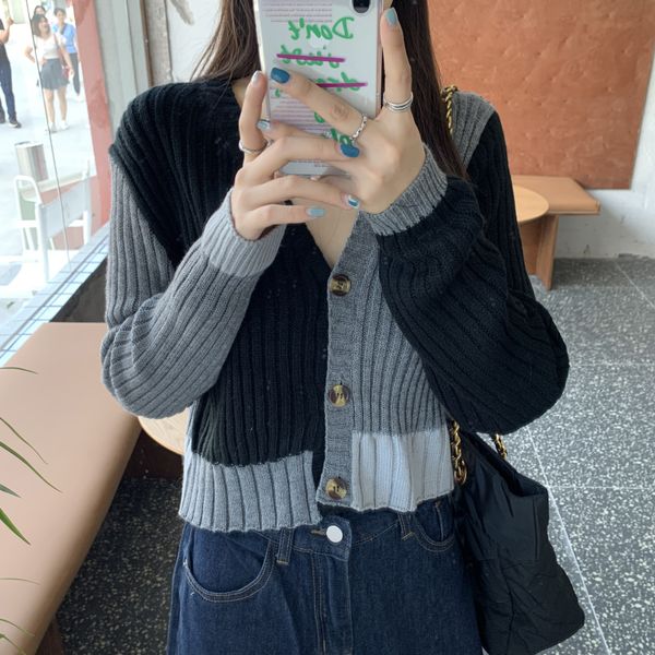 2021 autumn retro japanese short v-neck knitted women's color matching long-sleeved cardigan new 8hd2, White;black
2021 autumn retro japanese short v-neck knitted women's color matching long-sleeved cardigan new 8hd2, White;black