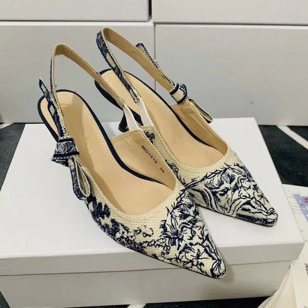 70% off wholesale sandals flip-flops high heels summer breathable fashion pointed comfort designer shoes luxury brandsladies girl embroidery, Black
70% off wholesale sandals flip-flops high heels summer breathable fashion pointed comfort designer shoes luxury brandsladies girl embroidery, Black