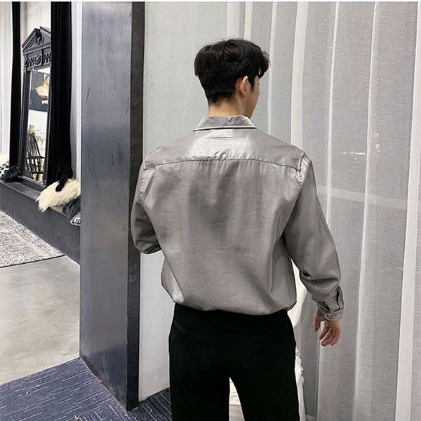 spring autumn men pullover shirt bright silk satin long sleeve shirts fashion loose shirt hairdressers shirt singer stage wear, Black;red
spring autumn men pullover shirt bright silk satin long sleeve shirts fashion loose shirt hairdressers shirt singer stage wear, Black;red
