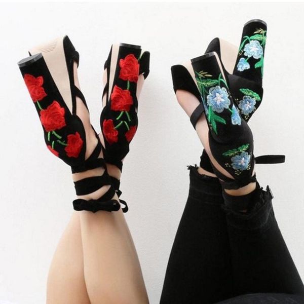 dress shoes vogue rose embroider high heel sandals women lace up pumps summer floral swc0020, Black
dress shoes vogue rose embroider high heel sandals women lace up pumps summer floral swc0020, Black