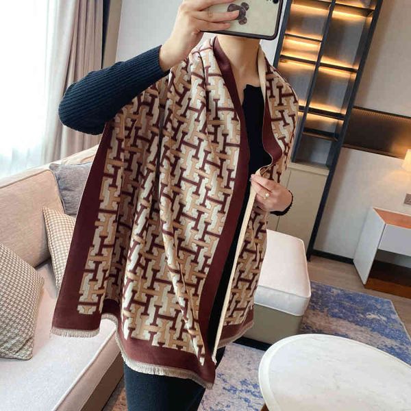 the new design h letter imitation cashmere scarf for women in autumn and winter new warm thick extended shawl live broadcast, Blue;gray
the new design h letter imitation cashmere scarf for women in autumn and winter new warm thick extended shawl live broadcast, Blue;gray