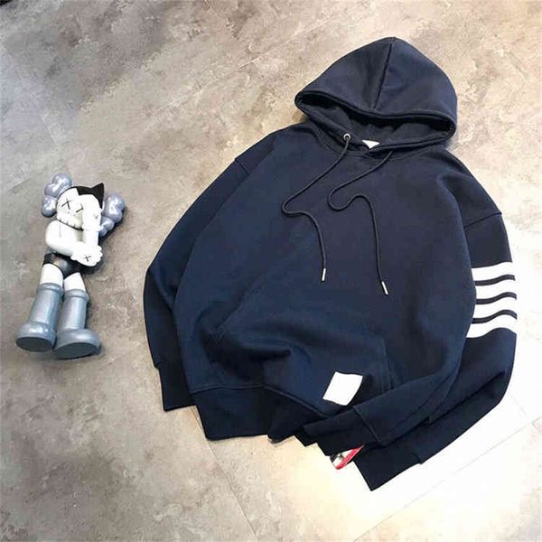 fashion yarn dyed four bar silver plush and hooded sweater for men women fashion couple leisure style, Black
fashion yarn dyed four bar silver plush and hooded sweater for men women fashion couple leisure style, Black