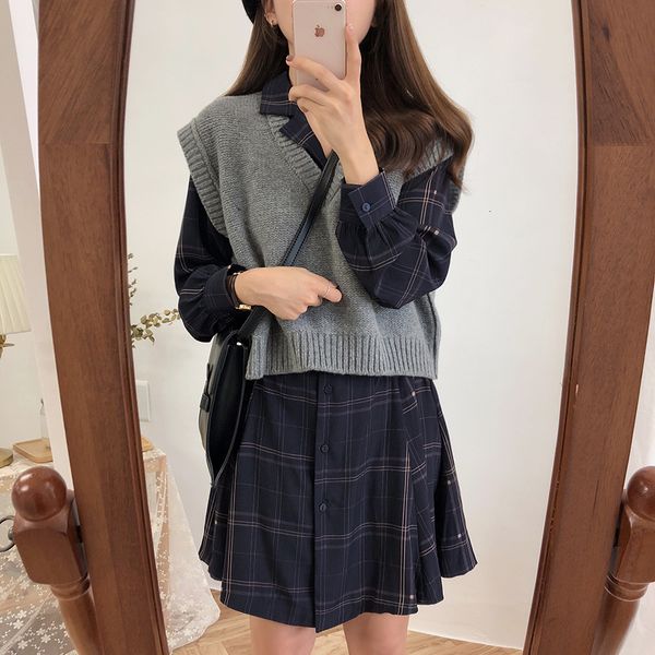 2021 new sleeveless sweater spring autumn women sweaters knitting joker knitted vest wool oversize girls pullover pi67, Black;white
2021 new sleeveless sweater spring autumn women sweaters knitting joker knitted vest wool oversize girls pullover pi67, Black;white