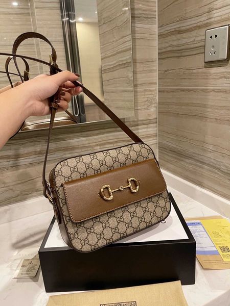 designer luxury bag 1955 presbyopic horse bit buckle camera with advanced sense single shoulder cross-slung men's and women's smal
designer luxury bag 1955 presbyopic horse bit buckle camera with advanced sense single shoulder cross-slung men's and women's smal