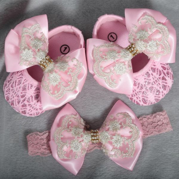 first walkers dollbling pink printed baby shoes lace bow satin girl cotton soft bottom comfortable normal size walking
first walkers dollbling pink printed baby shoes lace bow satin girl cotton soft bottom comfortable normal size walking