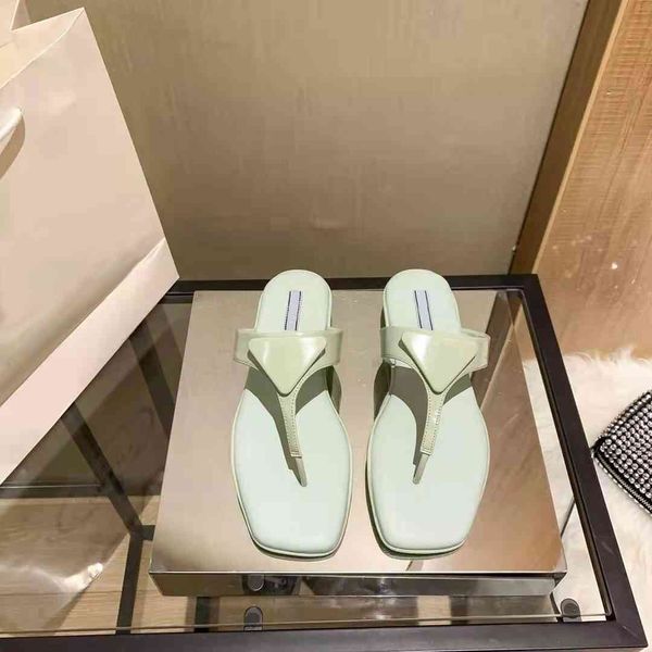 80% off shoes fashion casual ladies beach slippers luxury brand designer high-end 35-41, Black
80% off shoes fashion casual ladies beach slippers luxury brand designer high-end 35-41, Black