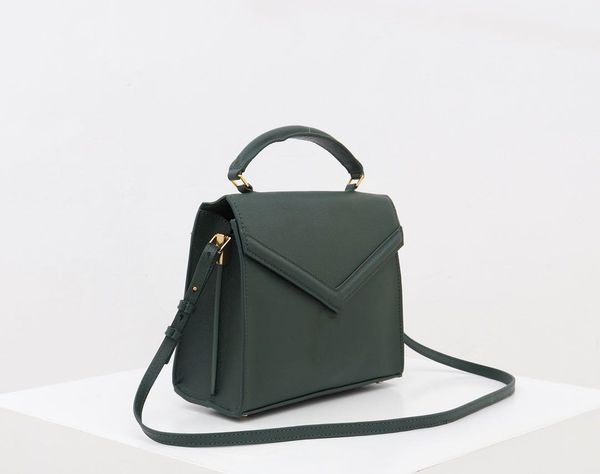 2021 designers handbag shoulder bag crossbody genuine leather wallet fashion star same style clutch high quality
2021 designers handbag shoulder bag crossbody genuine leather wallet fashion star same style clutch high quality