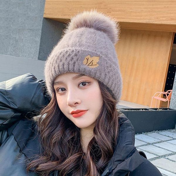 2021 winter hats for women design pompon bonnet femme cap warm hat detachable female cap thick knitted beanie hat
2021 winter hats for women design pompon bonnet femme cap warm hat detachable female cap thick knitted beanie hat