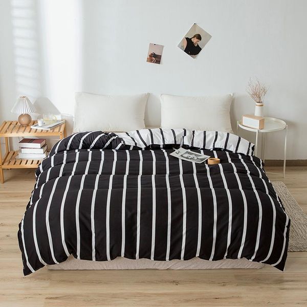2021new luxurious black and white grid printed 4pcs bedding sets stripe king size duvet cover set bed sheets
2021new luxurious black and white grid printed 4pcs bedding sets stripe king size duvet cover set bed sheets