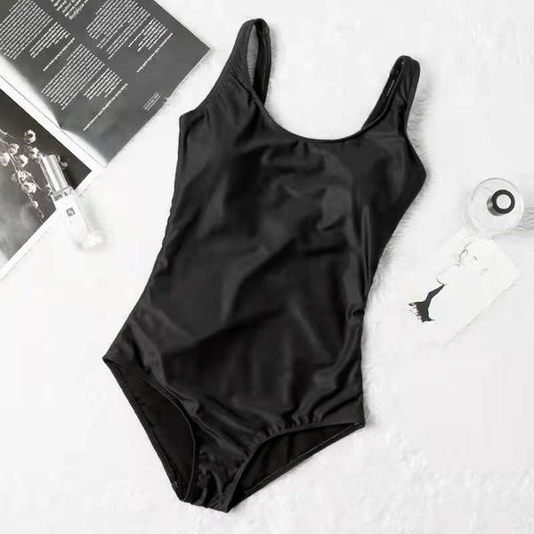 swimsuit 2020 european and american fashion trendy brand letter printed swimsuit women triangle one-piece vacation swimsuit, White;black
swimsuit 2020 european and american fashion trendy brand letter printed swimsuit women triangle one-piece vacation swimsuit, White;black