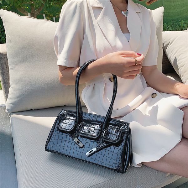 design s french niche designer new fashion high-end crocodile pattern portable one shoulder underarm bag
design s french niche designer new fashion high-end crocodile pattern portable one shoulder underarm bag